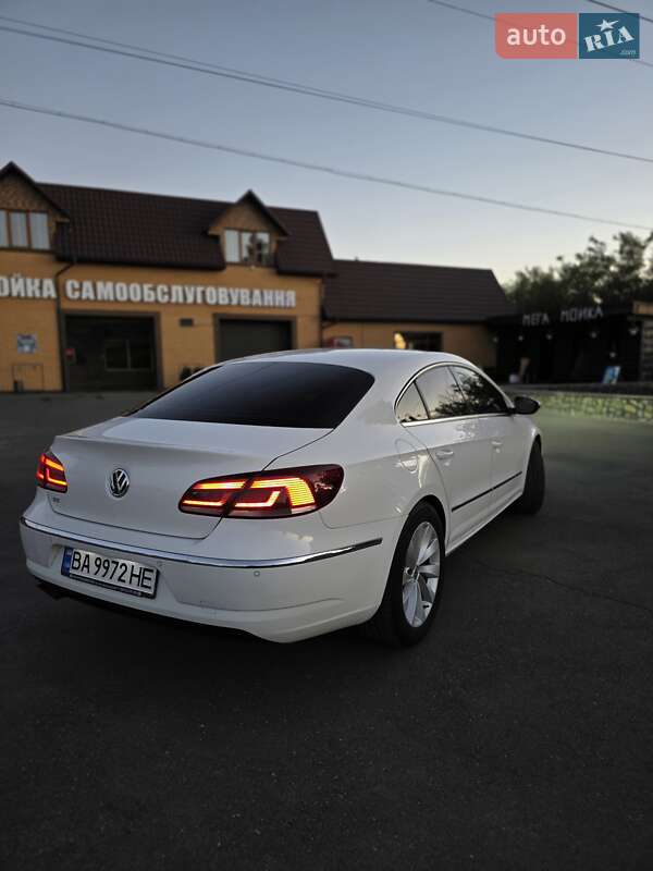 Купе Volkswagen CC / Passat CC 2012 в Умани