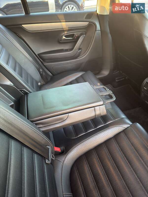Купе Volkswagen CC / Passat CC 2014 в Киеве