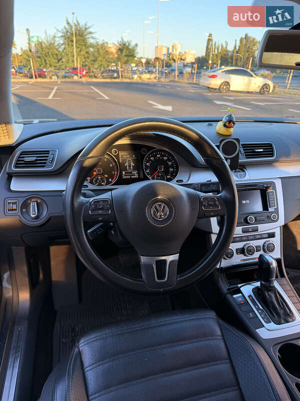 Купе Volkswagen CC / Passat CC 2014 в Киеве