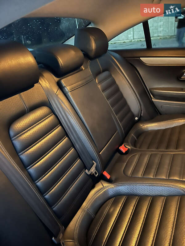 Купе Volkswagen CC / Passat CC 2012 в Каменке-Бугской