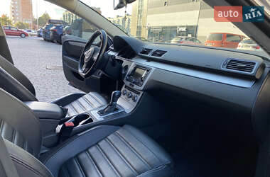 Купе Volkswagen CC / Passat CC 2014 в 