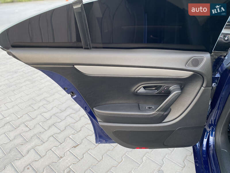 Купе Volkswagen CC / Passat CC 2010 в Хмельницком