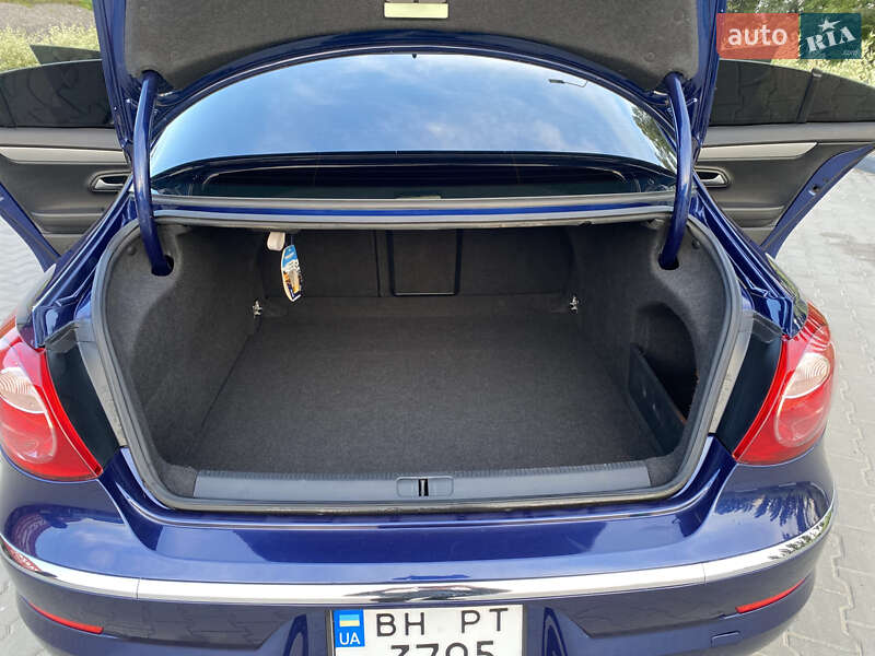 Купе Volkswagen CC / Passat CC 2010 в Хмельницком