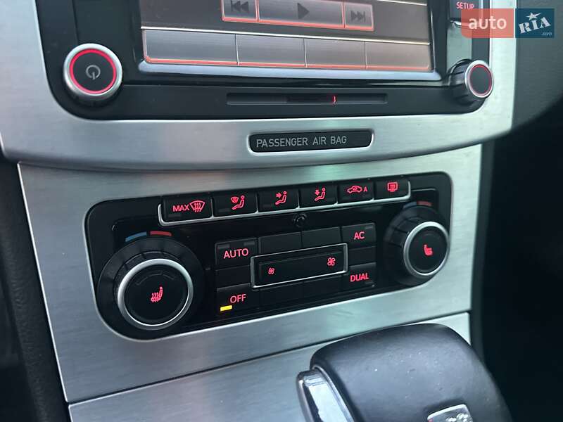 Купе Volkswagen CC / Passat CC 2010 в Сумах