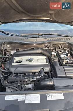Купе Volkswagen CC / Passat CC 2012 в 
