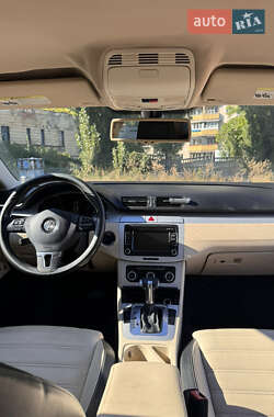 Купе Volkswagen CC / Passat CC 2010 в 