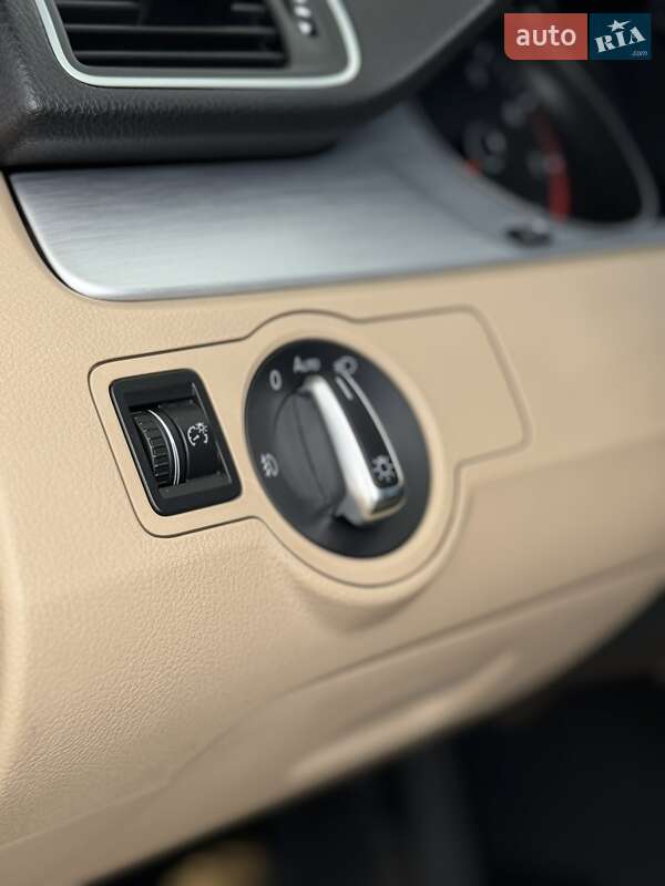 Купе Volkswagen CC / Passat CC 2014 в Киеве