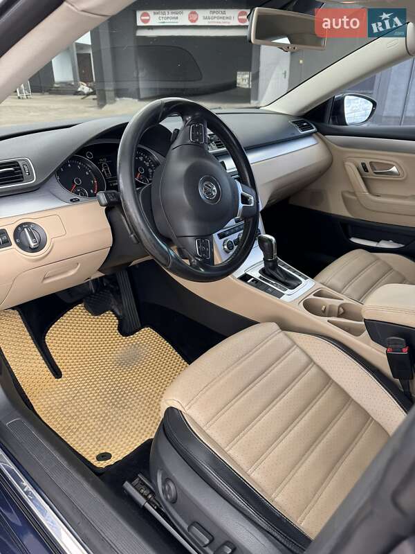 Купе Volkswagen CC / Passat CC 2014 в Киеве
