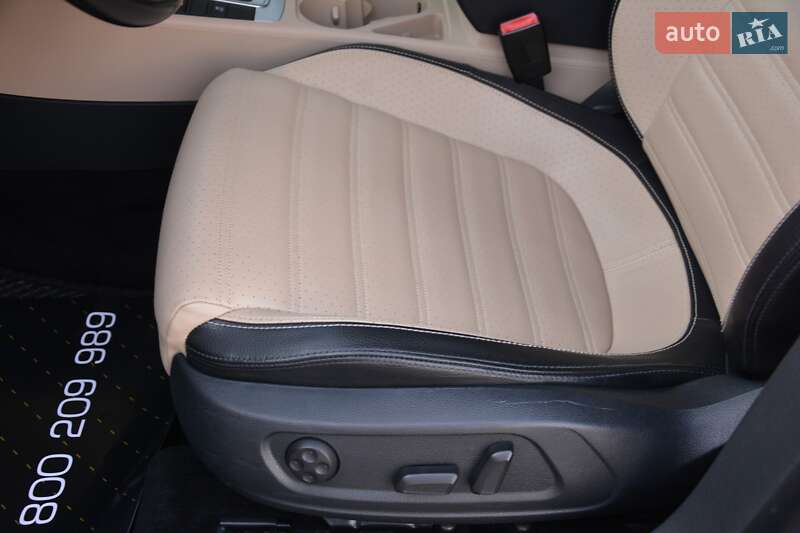Купе Volkswagen CC / Passat CC 2014 в Киеве