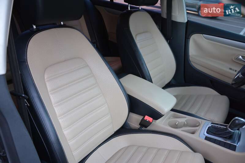 Купе Volkswagen CC / Passat CC 2014 в Киеве