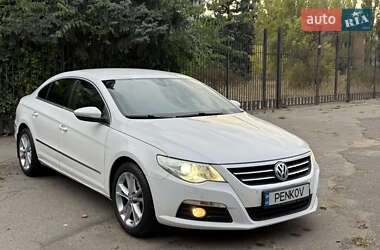 Купе Volkswagen CC / Passat CC 2011 в 