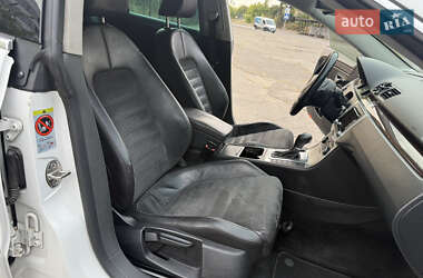 Купе Volkswagen CC / Passat CC 2011 в 
