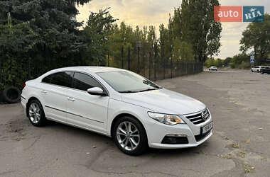 Купе Volkswagen CC / Passat CC 2011 в 