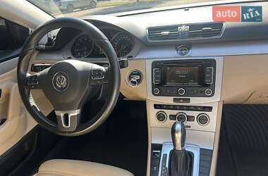 Купе Volkswagen CC / Passat CC 2015 в 
