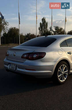 Купе Volkswagen CC / Passat CC 2011 в 