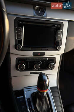 Купе Volkswagen CC / Passat CC 2011 в 