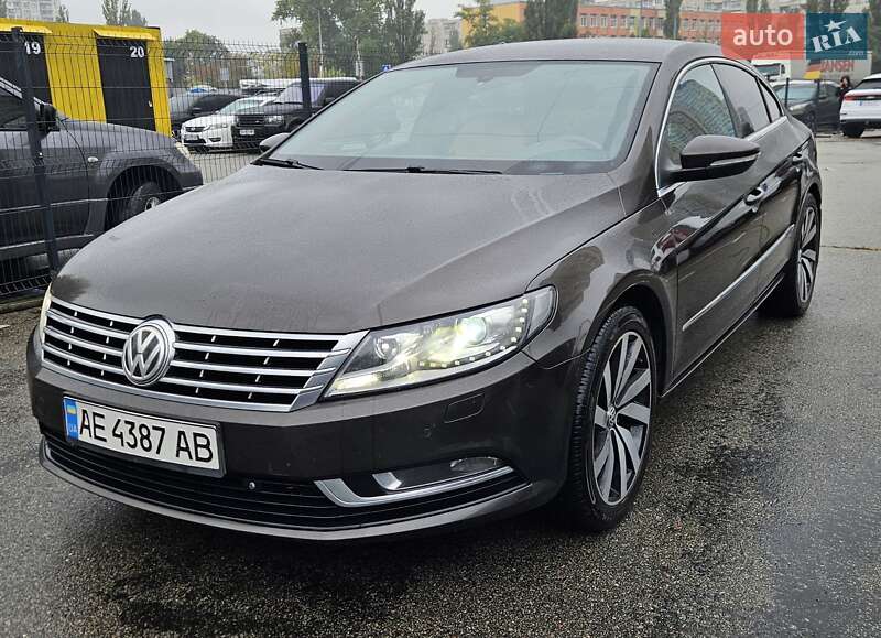 Купе Volkswagen CC / Passat CC 2012 в Києві