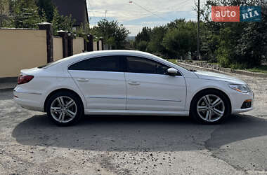Купе Volkswagen CC / Passat CC 2011 в 