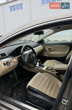 Купе Volkswagen CC / Passat CC 2012 в 