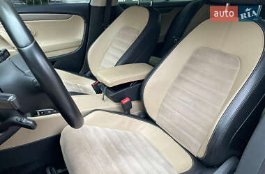 Купе Volkswagen CC / Passat CC 2013 в 