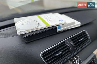 Купе Volkswagen CC / Passat CC 2013 в 