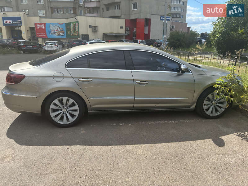 Купе Volkswagen CC / Passat CC 2012 в Киеве