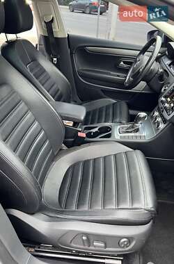 Купе Volkswagen CC / Passat CC 2012 в 