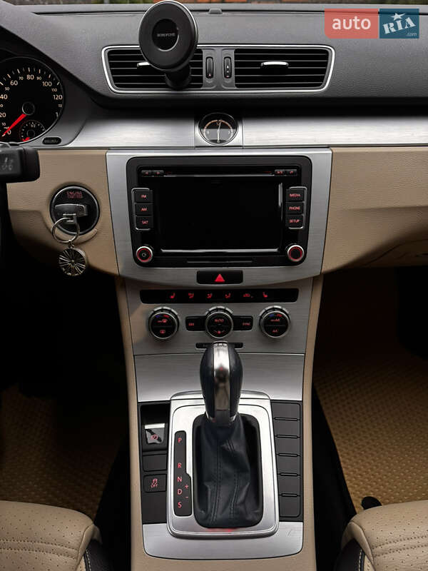 Купе Volkswagen CC / Passat CC 2013 в Виннице
