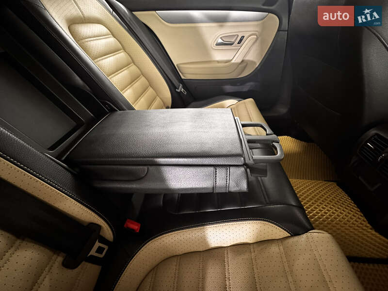 Купе Volkswagen CC / Passat CC 2013 в Виннице