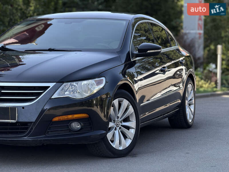 Купе Volkswagen CC / Passat CC 2009 в 