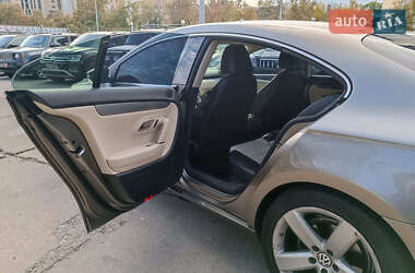 Купе Volkswagen CC / Passat CC 2011 в 