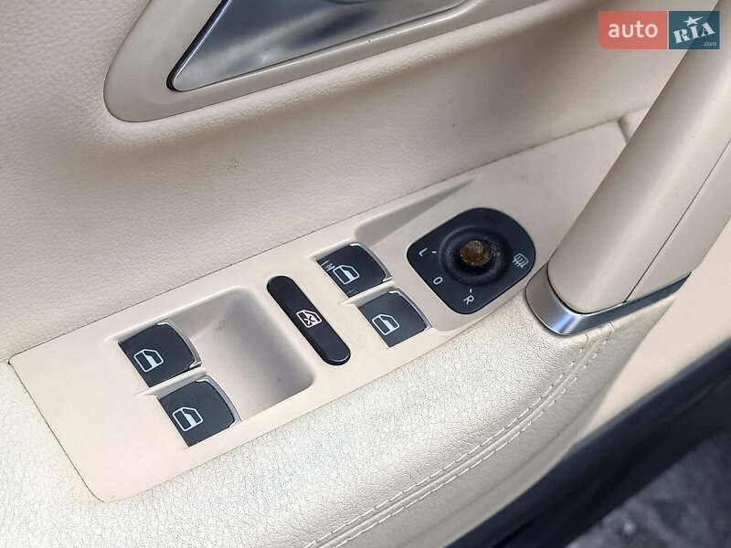 Купе Volkswagen CC / Passat CC 2011 в Харькове