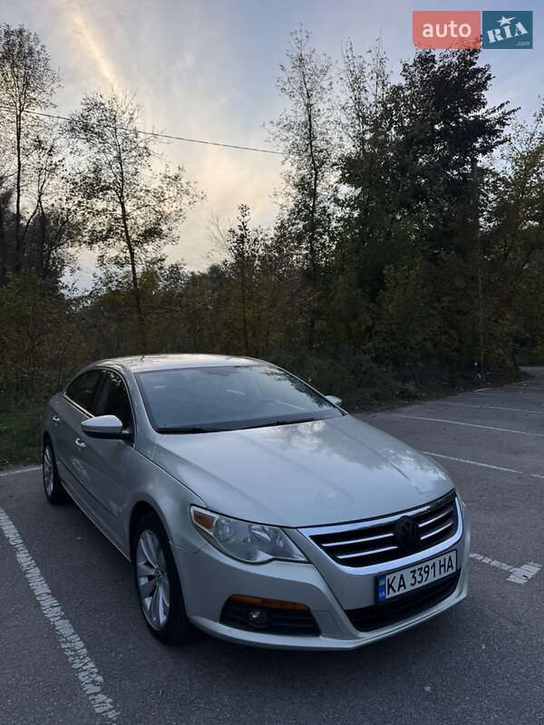 Купе Volkswagen CC / Passat CC 2011 в Чернігові