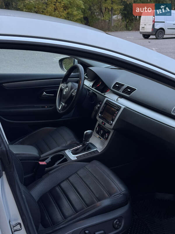 Купе Volkswagen CC / Passat CC 2011 в Чернігові