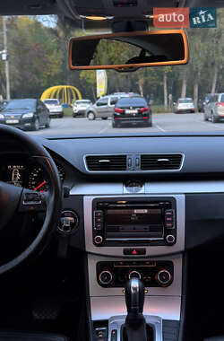 Купе Volkswagen CC / Passat CC 2011 в 