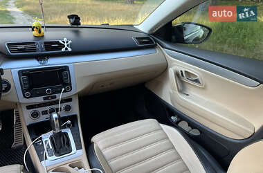 Купе Volkswagen CC / Passat CC 2014 в 