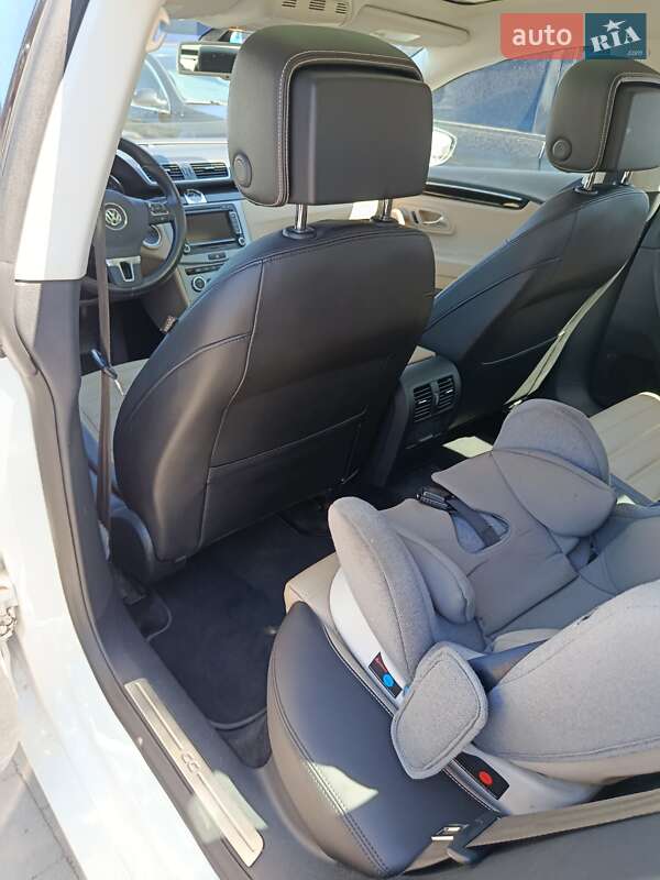 Купе Volkswagen CC / Passat CC 2014 в Николаеве