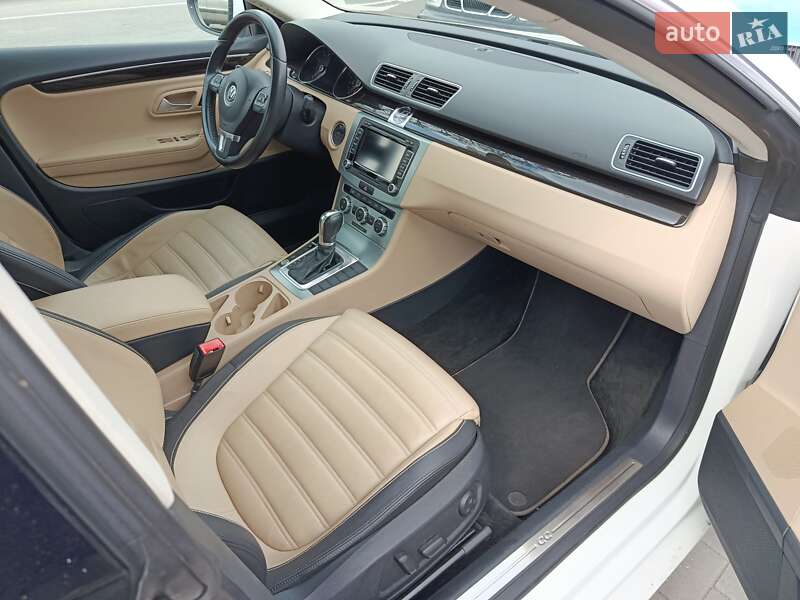 Купе Volkswagen CC / Passat CC 2014 в Николаеве