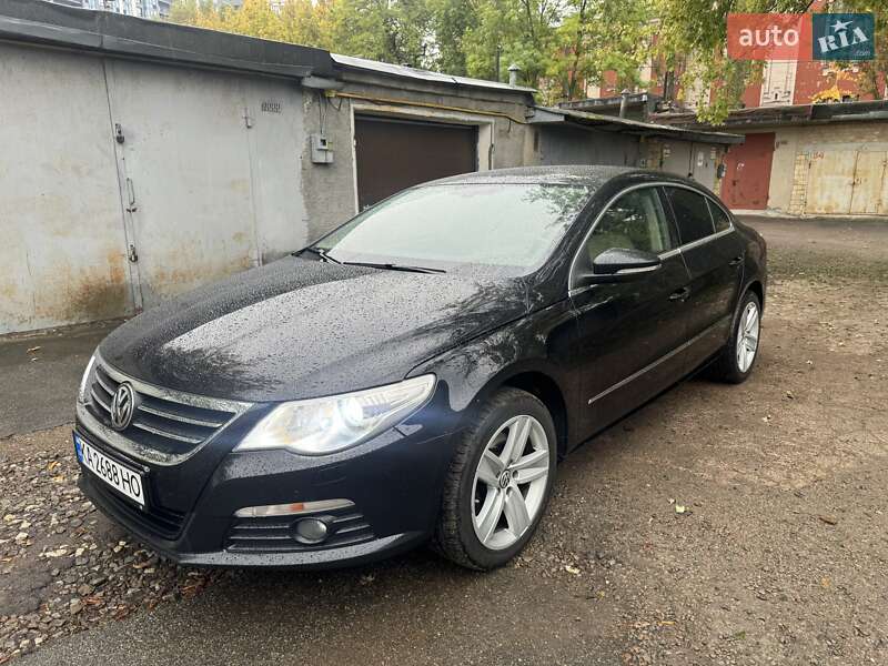 Купе Volkswagen CC / Passat CC 2011 в Киеве
