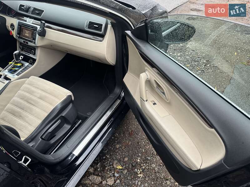 Купе Volkswagen CC / Passat CC 2011 в Киеве