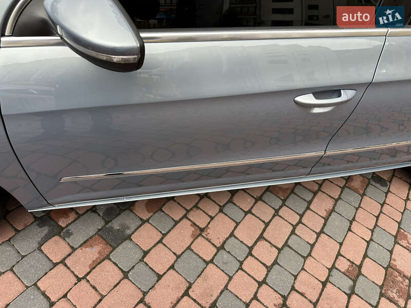 Купе Volkswagen CC / Passat CC 2010 в Івано-Франківську