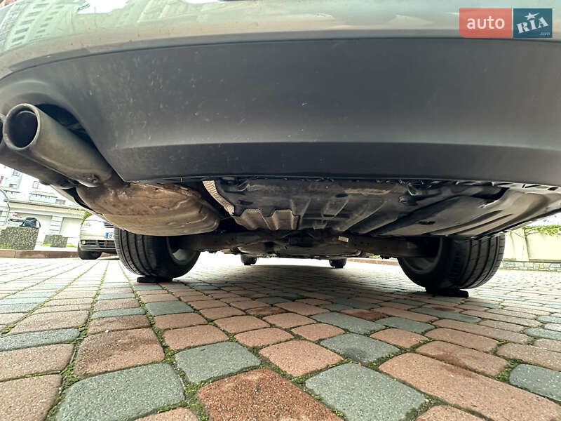Купе Volkswagen CC / Passat CC 2010 в Івано-Франківську