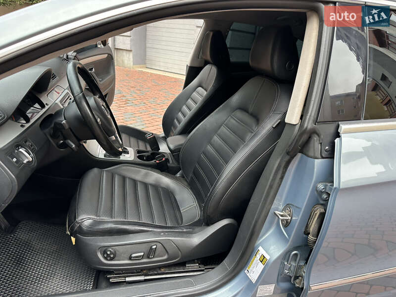 Купе Volkswagen CC / Passat CC 2010 в Івано-Франківську
