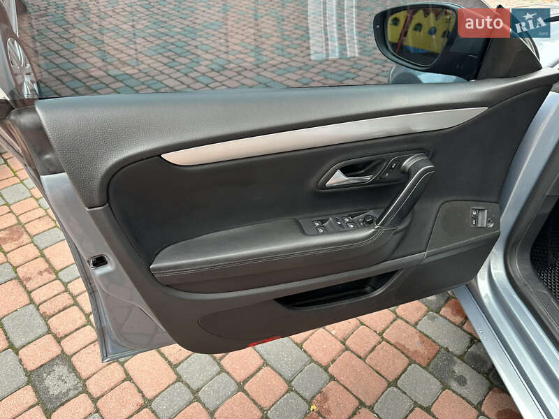 Купе Volkswagen CC / Passat CC 2010 в Івано-Франківську