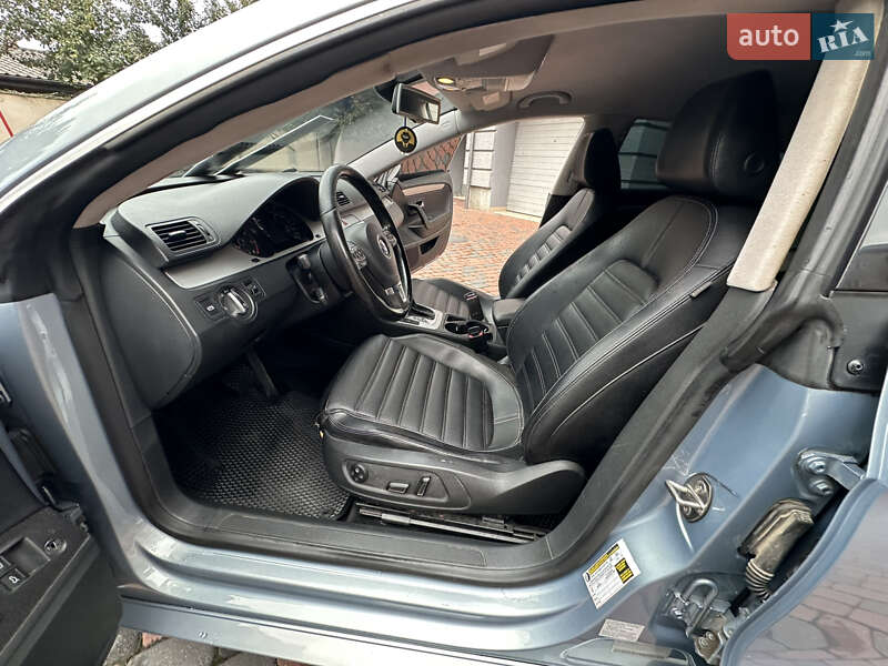 Купе Volkswagen CC / Passat CC 2010 в Івано-Франківську