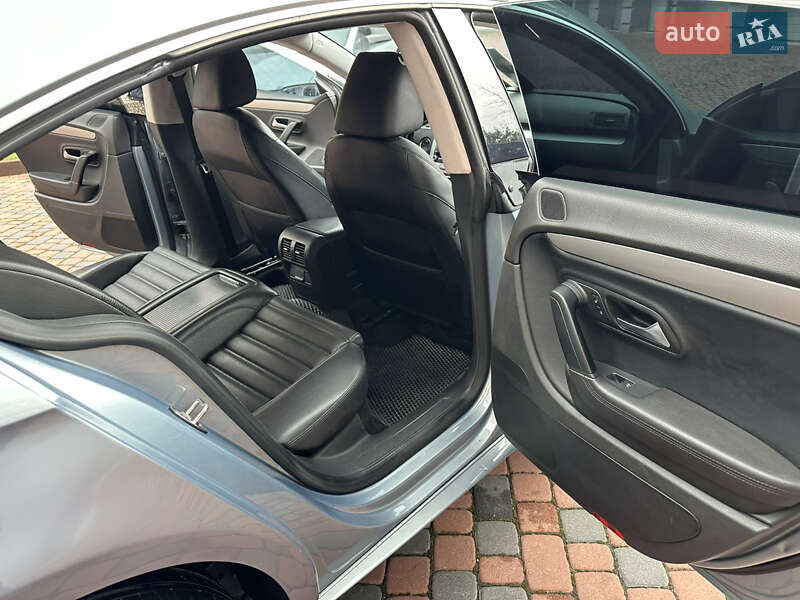 Купе Volkswagen CC / Passat CC 2010 в Івано-Франківську