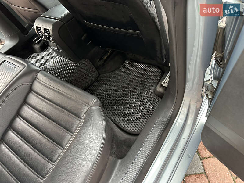 Купе Volkswagen CC / Passat CC 2010 в Івано-Франківську