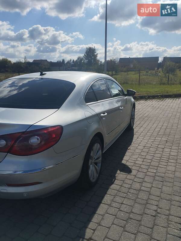 Купе Volkswagen CC / Passat CC 2010 в Яворові