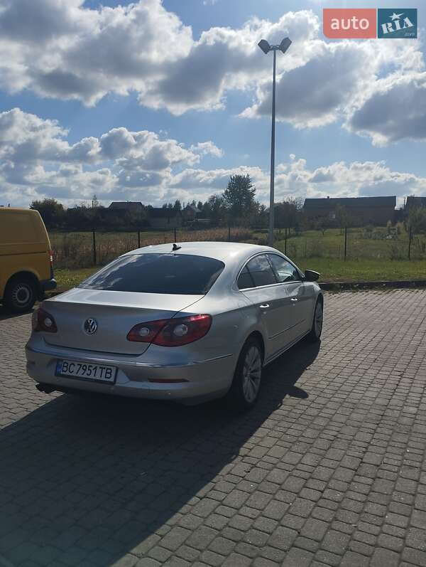 Купе Volkswagen CC / Passat CC 2010 в Яворові
