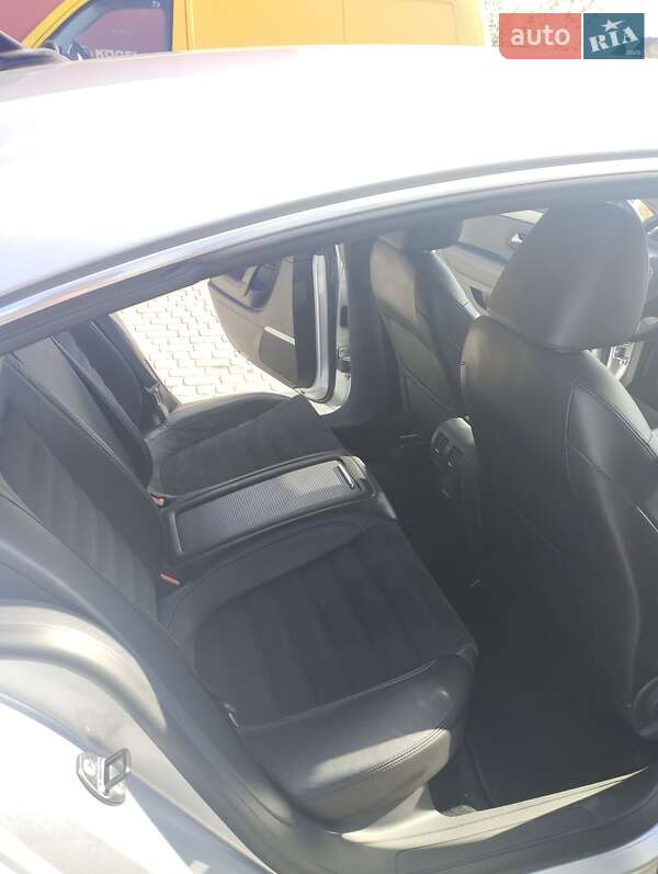 Купе Volkswagen CC / Passat CC 2010 в Яворові